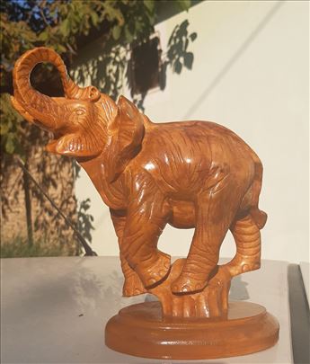 Duborez/ručni rad/figura slona od drveta