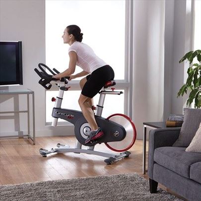 Life fitness gx spining bike sa ekranom  sobni bic
