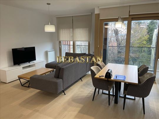 Luksuzan stan na Vracaru / 3.0/ garaza - Hram