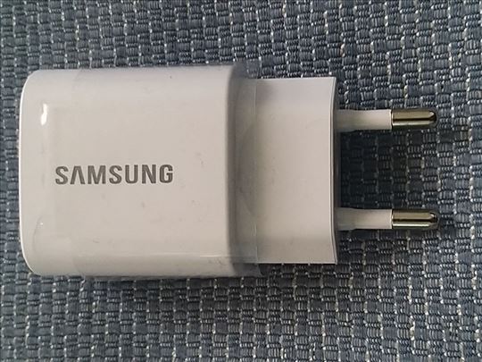 Punjač brzi Samsung 4.8 Ampera Nov Nekoriscen