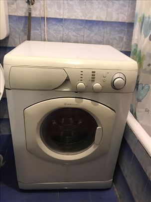 Mašina za pranje i sušenje veša 