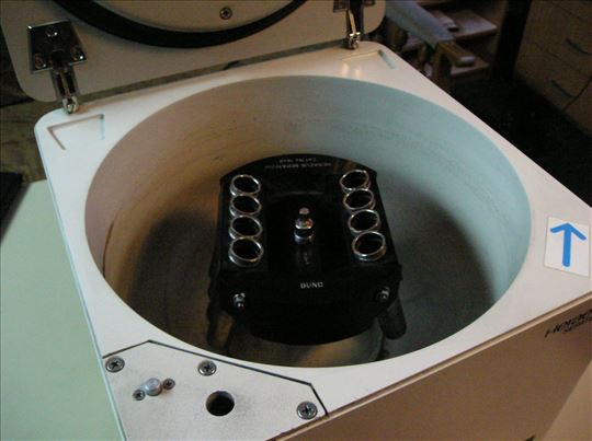 laboratorijska centrifuga Heraeus 