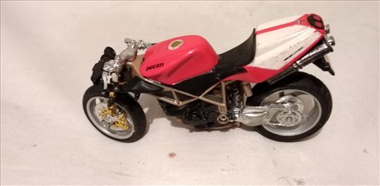 Maisto motor Ducati Superbike 1;18,fali nogica,far