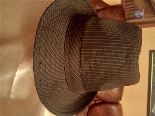 Ženski šeširi od tekstila vel 54-58