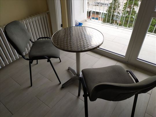 Aluminijumski sto sa dve stolice za baštu/terasu