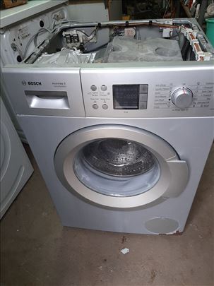 Bosch 8 veš mašina u delovima