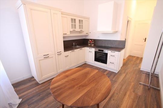 Super ponuda, top lokacija, za PP, ID 1437