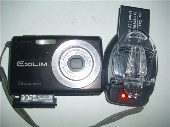 Fotoaparat-Casio Exilim EX- Z70,Rollei  