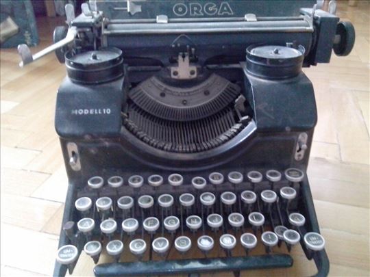Stara pisaća mašina