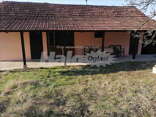Prodaja seoskog domacinstva u Banicini