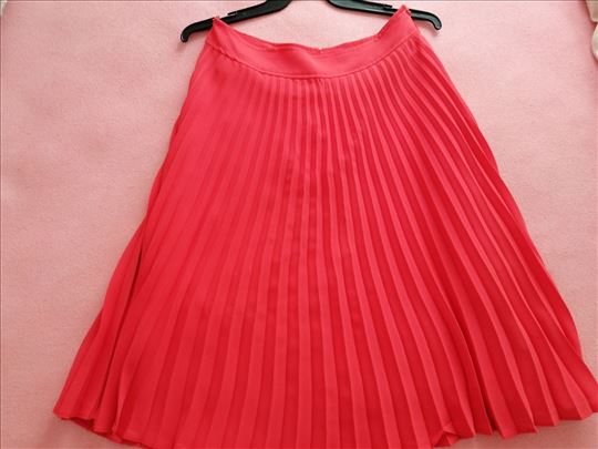 Crvena suknja 38 vel