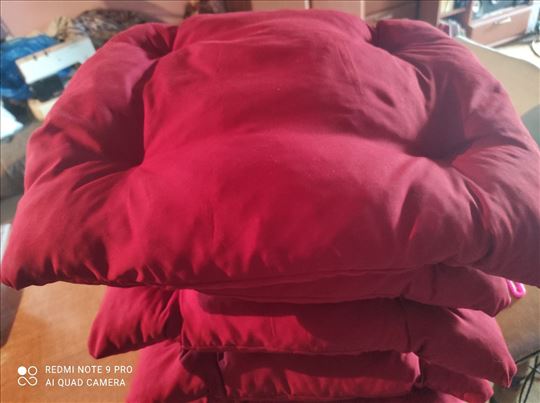 Jastuci za stolice i bastenske garniture