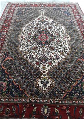 persijski tepih  ručno rađen  vuneni isfahan