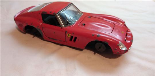Burago Ferrari 250 GTO 1:24,Italy,malo izgreban,fa