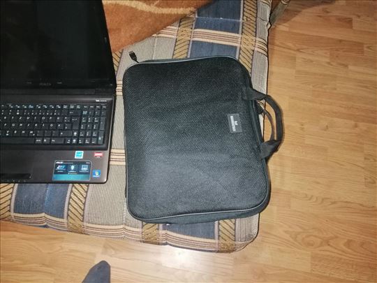 Asus laptop na prodaju