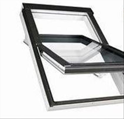 Krovni prozor PVC 55x78cm 10 godina garancije