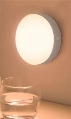 Led lampa sa senzorom pokreta