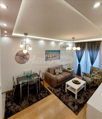 1.5 lux opremljen stan, novogradnja