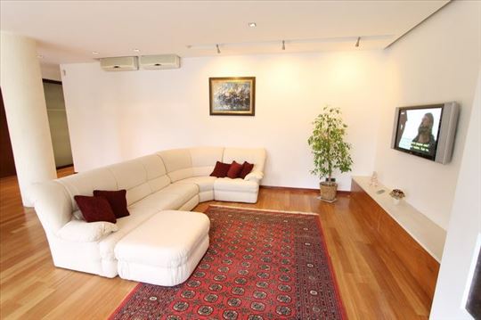 TOP, LUX opremljen stan, Vračar! ID 5354