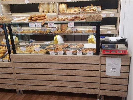 Tople vitrine 2m Komplet novo