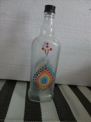 Naslikana mandala na flaši 