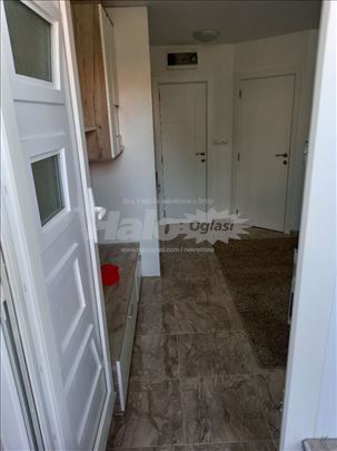 Izdaje se stan na Zvezdari zeleno-brdo