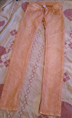 Preslatke pantalone 