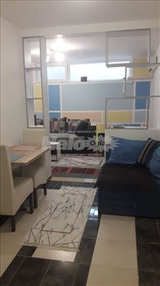 izdajem stan, garsonjera Zemun Novogradska