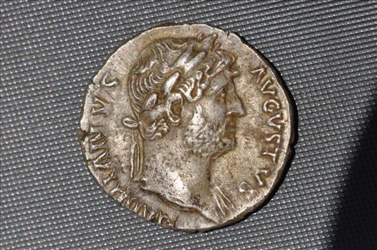 Rim, denar cara Hadrijana  3