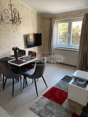 Lux kompletno opremnjen stan