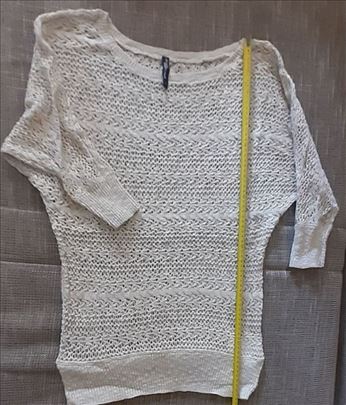 Uska majica tričetvrt rukava  vel. L-XL 