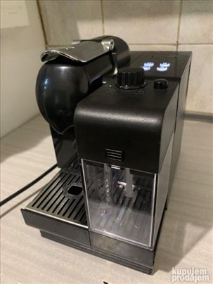 DeLonghi Nespresso aparat za kafu