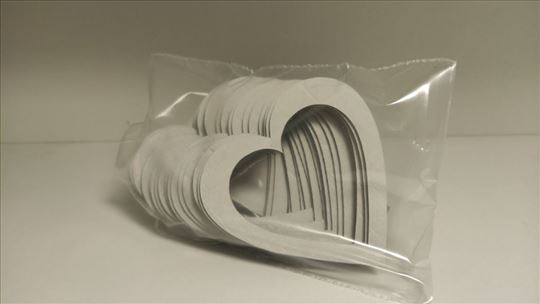 Kartonska srca za dekoraciju 20 kom bela