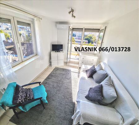 Garsonjera na Dorćolu / Dorćol studio with balcony