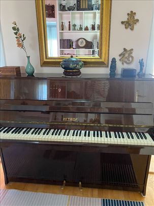 PETROF - pianino, braon boje, 2 pedale
