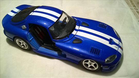 Burago Dodge Viper , 1 18, fale vrata i rez.tocak.