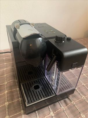 DeLonghi Nespresso aparat za kafu