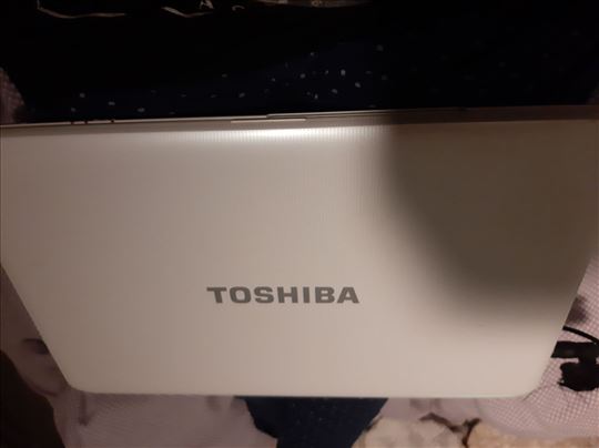 Laptop beli Toshiba hitno