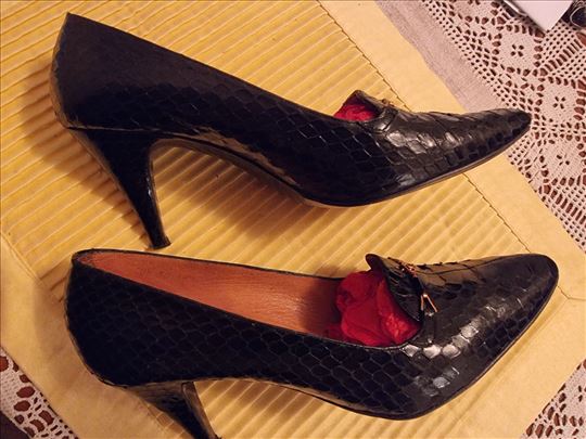 Ženska cipela krokodil koža