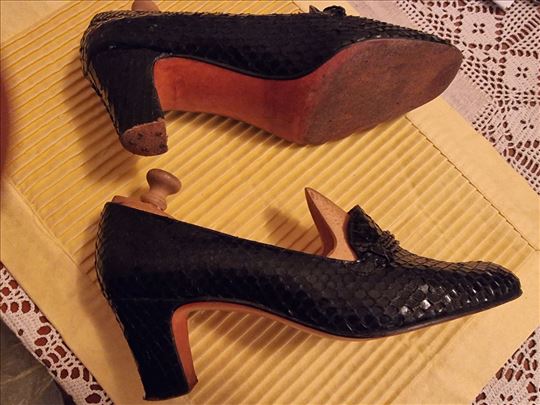 Ženska cipela krokodil koža