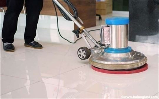 Pranje i poliranje tvrdih podova 