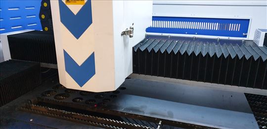Prodaje se laser za sečenje metala 