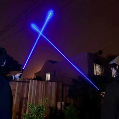 Plavi laser najjači model sa dodacima - pali sve