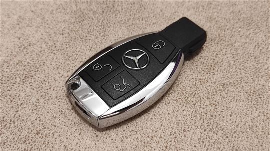 Mercedes kljuc sa 3 dugmeta 433mhz NOV