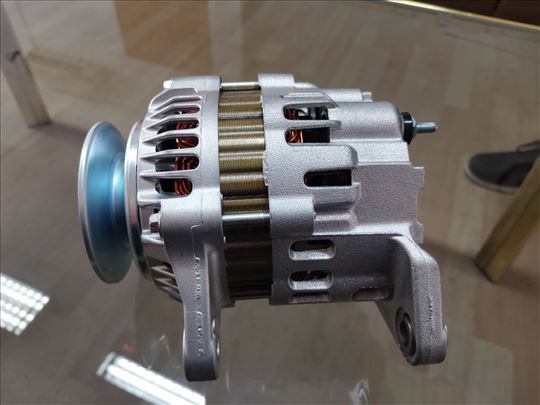 Alterantor nov za Mitsubishi S4S motor
