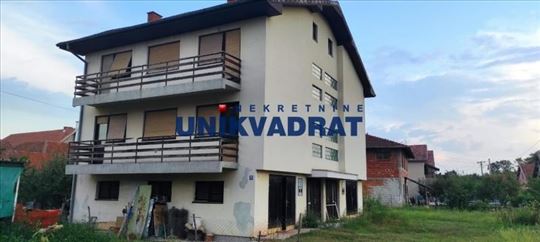 Povoljno dvojna kuća, 12 ari, Kruševac , 335 m2 ID