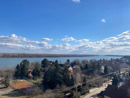Stan sa pogledom na Dunav u Novim Banovcima