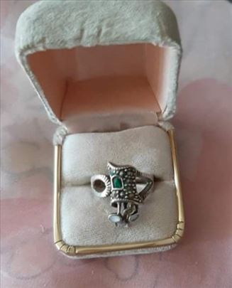 Srebrni prsten sa sedefom i cirkonima (925 finoće)