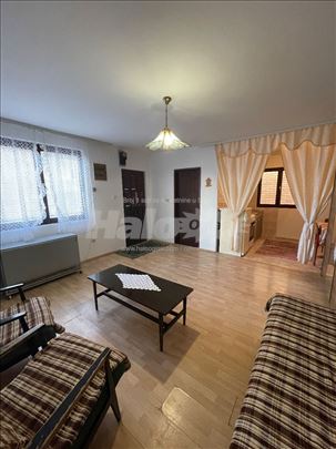 Izdajem komfornu garsonjeru na Zvezdari