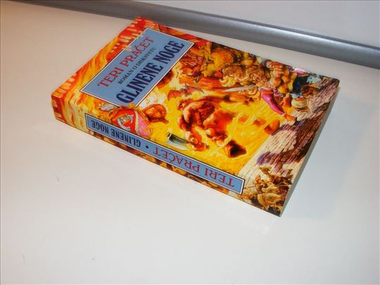 Glinene noge - Teri Pračet